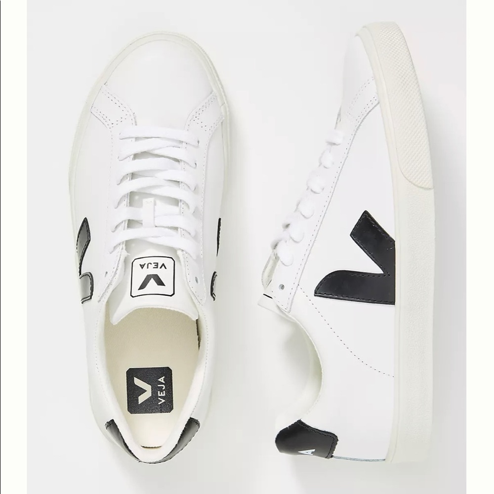Veja Esplar Low-Top Sneakers